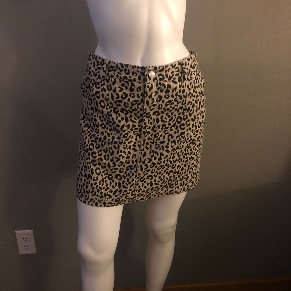 Nordstrom tan & black cheetah print mini skirt